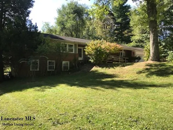 1101 Beechwood Dr NE, Lancaster, OH 43130