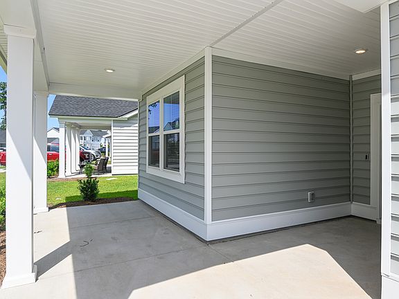 4th image of 138 Belfort Pl