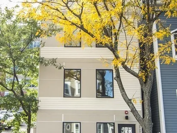 435 E 3rd St #1, South Boston, MA 02127