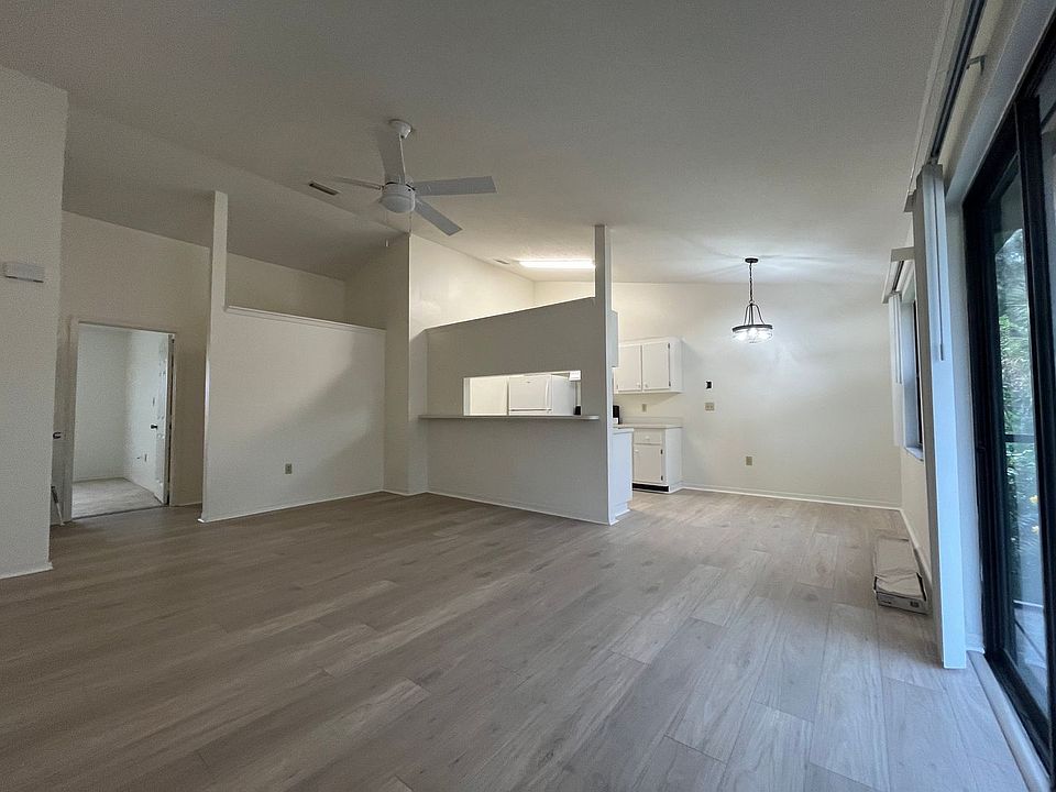 1st image of 210 Thor Ave SE #1