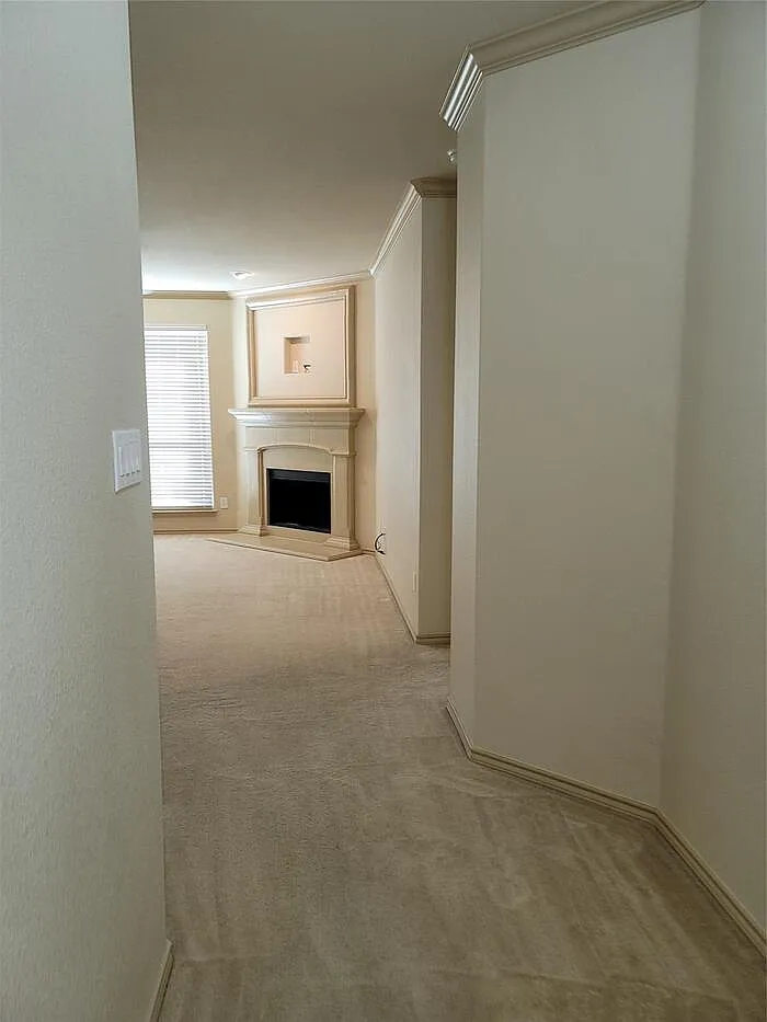 4 bed, 3.0 bath, 2397 sqft, $2,595 — Photo 4