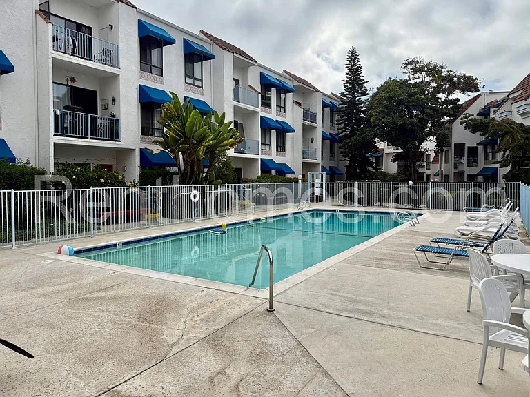 8320 Regents Rd #1H — Photo 25