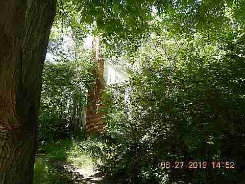 19401 Oakfield