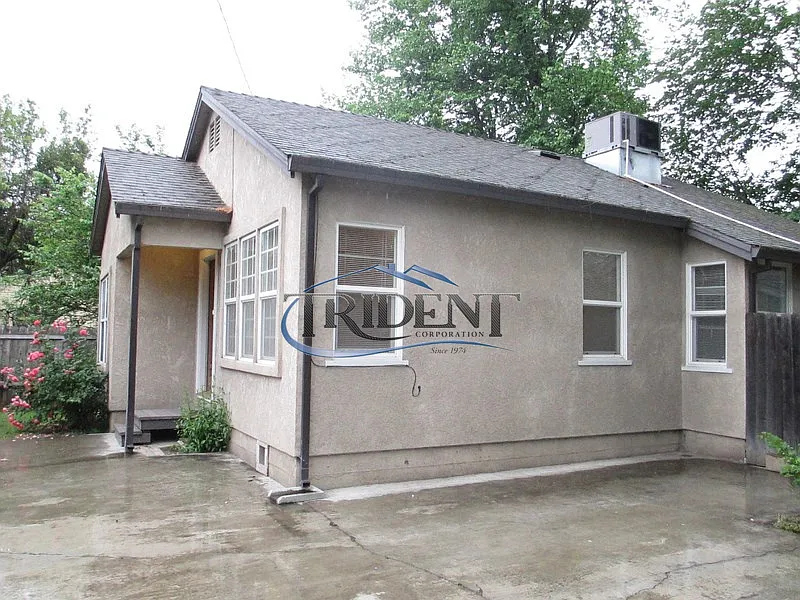 2 bed, 1089 sqft, $1,750 — Photo 3