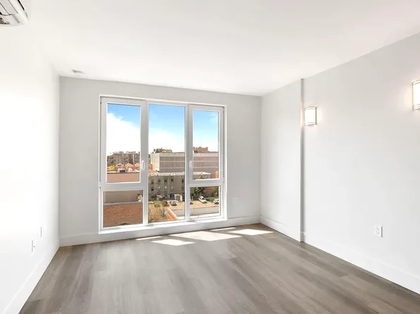 2605 Snyder Avenue image 7 of 28