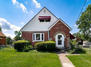 6907 Windward St, Cincinnati, OH 45227