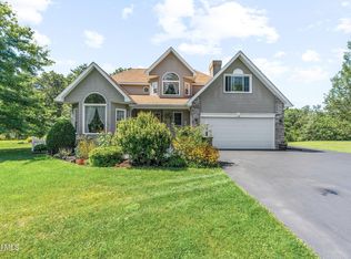 6 Wayto Ln, Ballston Lake, NY 12019