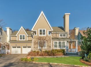 43 Harding Rd, Old Greenwich, CT 06870