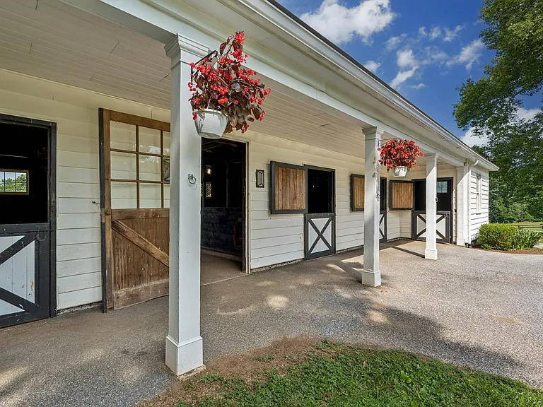 15204 Old York Rd — Photo 5