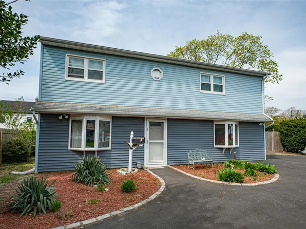 46 Stone Lane, Levittown, NY 11756