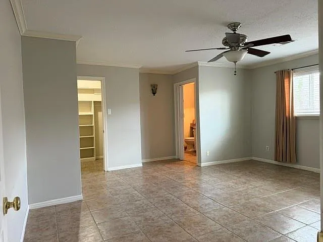 3 bed, 2100 sqft, $2,500 — Photo 2