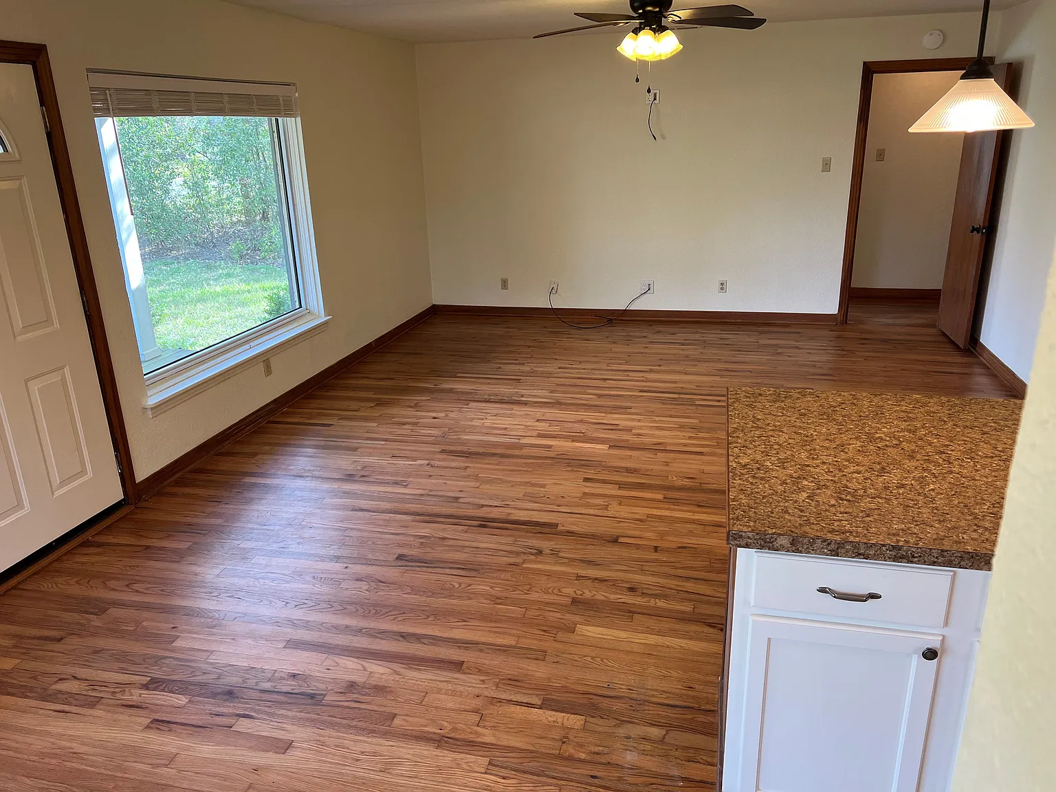 3 bed, 1457 sqft, $1,895 — Photo 4