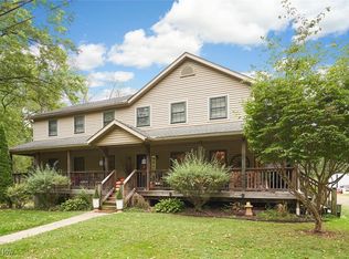 1445 Homewood Ave, Barberton, OH 44203