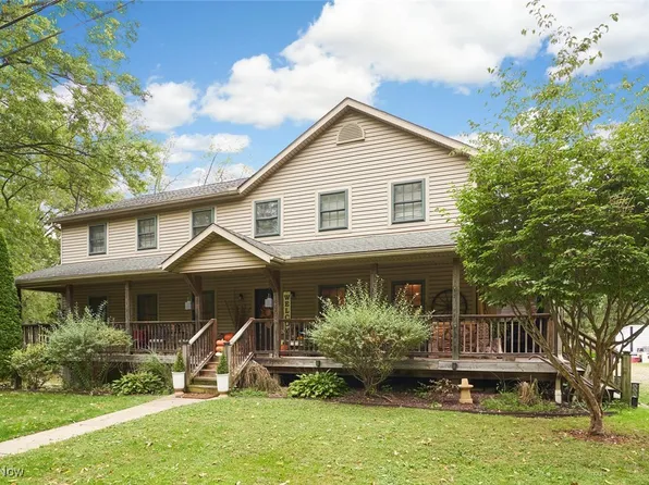 1445 Homewood Ave, Barberton, OH 44203