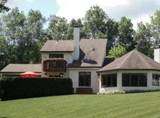 26 Jensen St, Belchertown, MA 01007