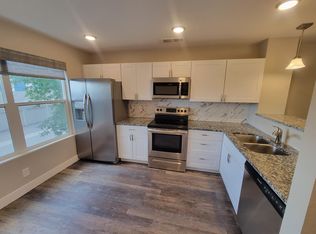 5704 W Asbury Pl APT 201, Lakewood, CO 80227