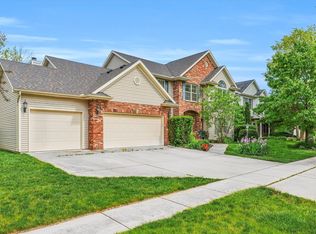 2106 Emerald Dr, Champaign, IL