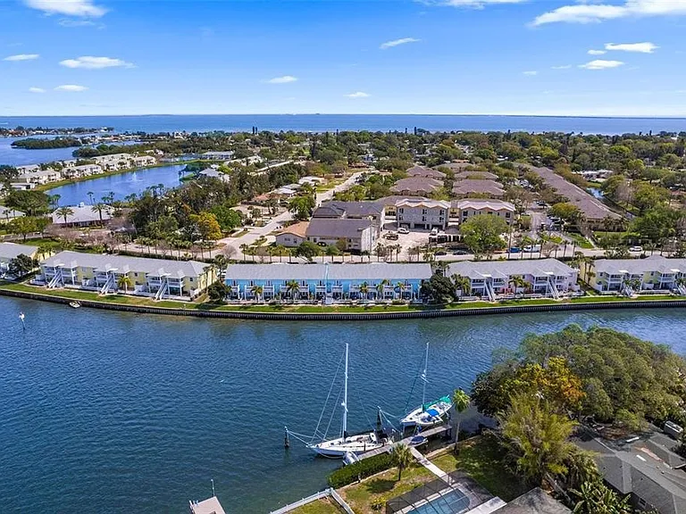 3873 Pompano Dr SE #B — Photo 53