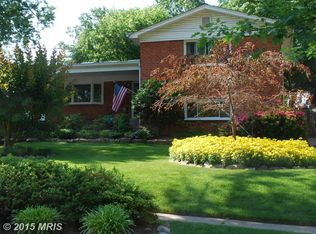 3904 Woodlawn Rd, Chevy Chase, MD 20815