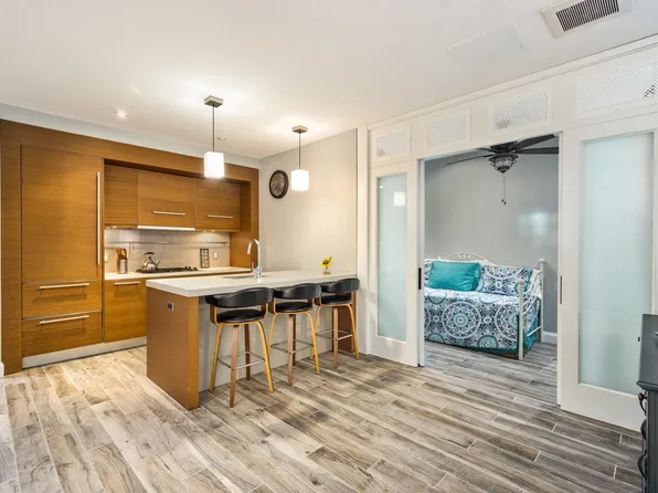 529 West 42nd Street image 4 of 6