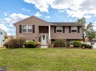 33 Saratoga Rd, Stratford, NJ 08084