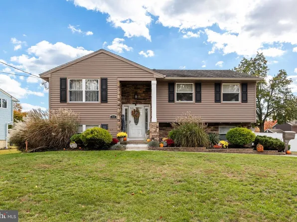 33 Saratoga Rd, Stratford, NJ 08084