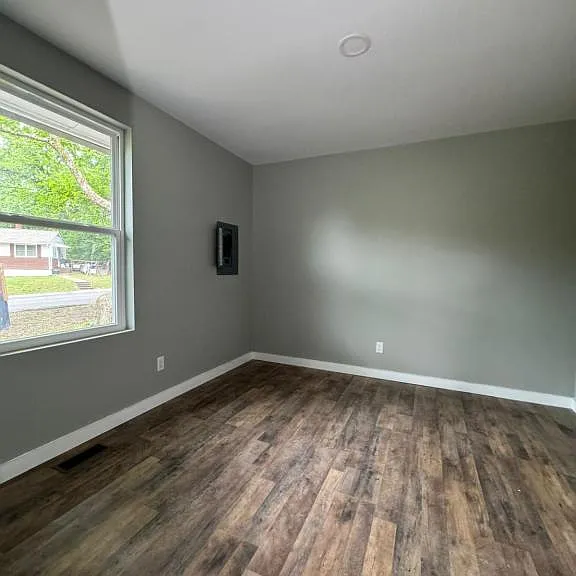 220 S Fisk Ave — Photo 5
