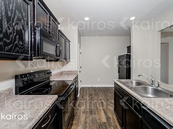 5th image of 14597 Griffin St