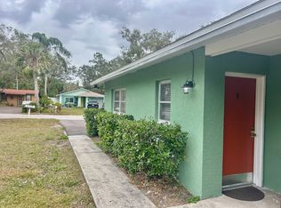 425 6th Ave NE #A, Largo, FL 33770