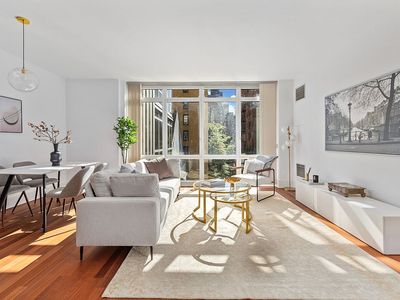 300 E 55th St APT 5F, New York, NY, 10022