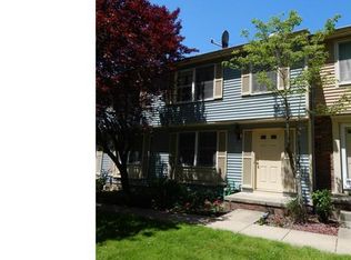 137 Quaker Ridge Dr, Akron, OH 44313