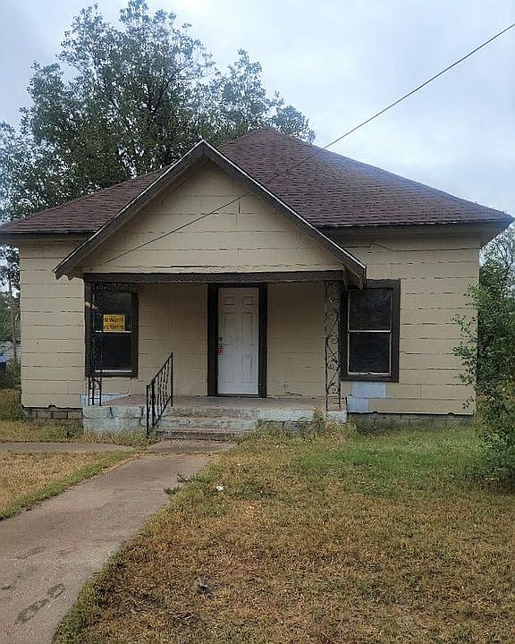 1st image of 501 W D St
