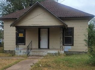 501 W D St, Munday, TX 76371
