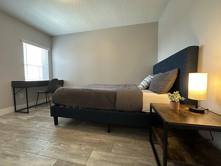 1129 Sidney St — Photo 4