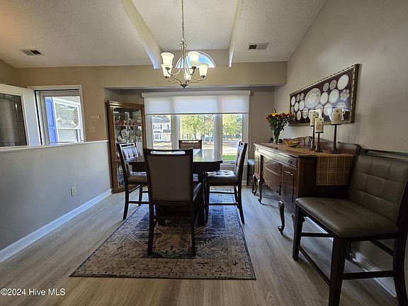 5th image of 105 Archdale Drive