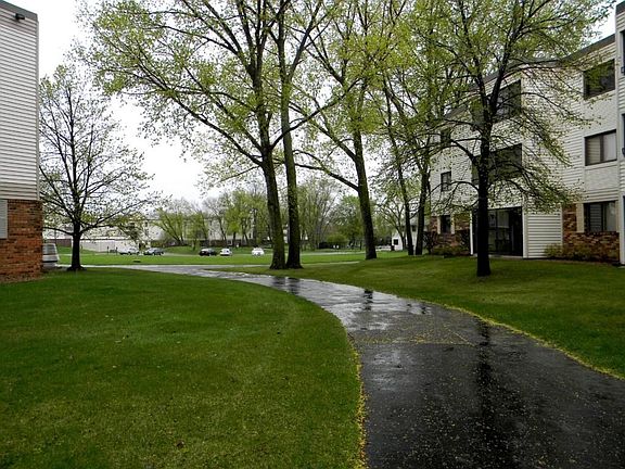 5th image of 4385 Trenton Ln N APT 311