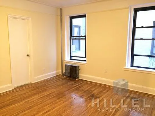 Rented by Hillel Realty Group | media 8