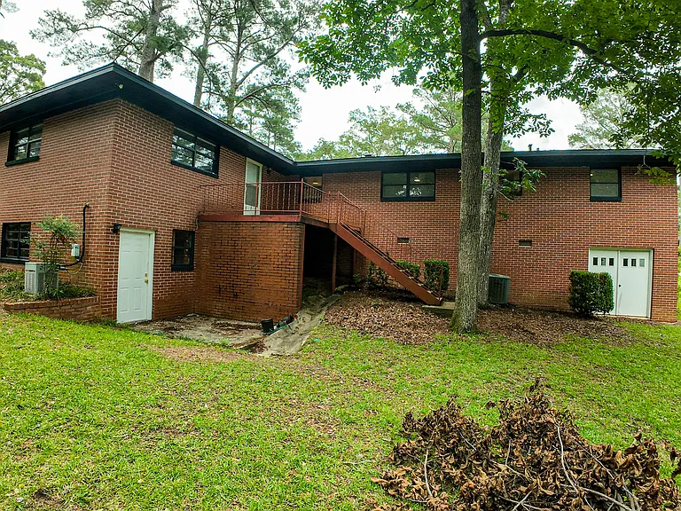 110 Willow Dr — Photo 43