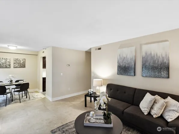 12021 100th Avenue NE #3B, Kirkland, WA 98034