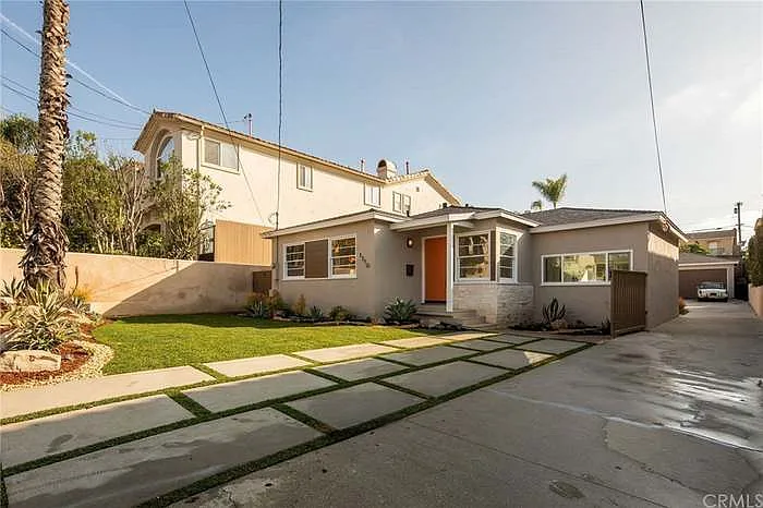 1510 Voorhees Ave — Photo 1