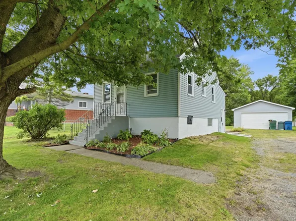 3846 173rd St, Hammond, IN 46323