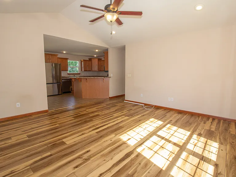 22039 Harlan Ln — Photo 14