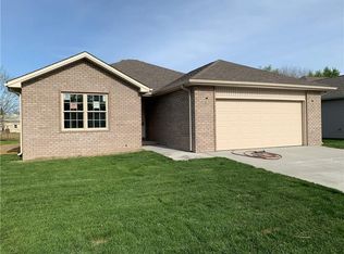 984 James Ave, Seymour, IN 47274