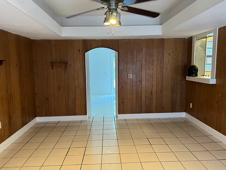 9223 W Patterson St — Photo 7