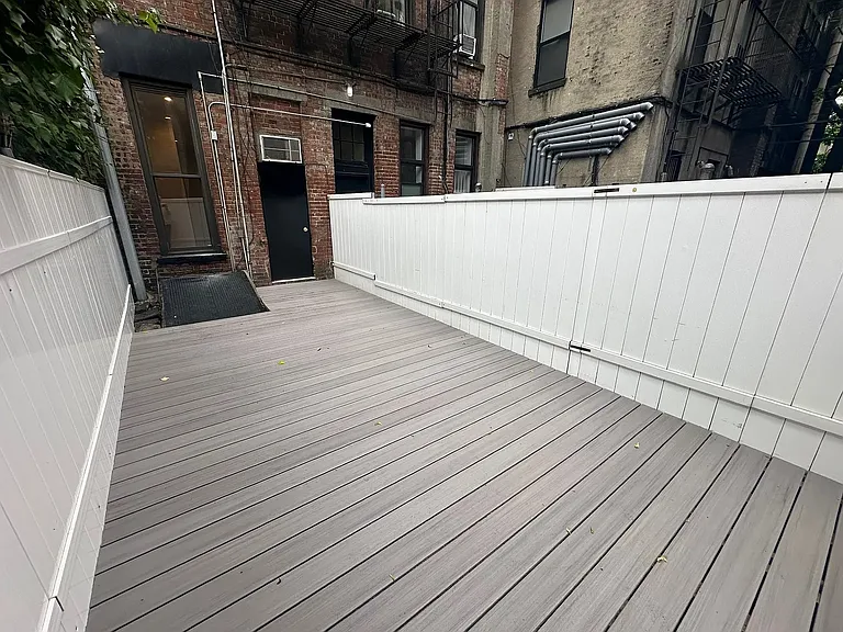 35 Carmine St #18 — Photo 4