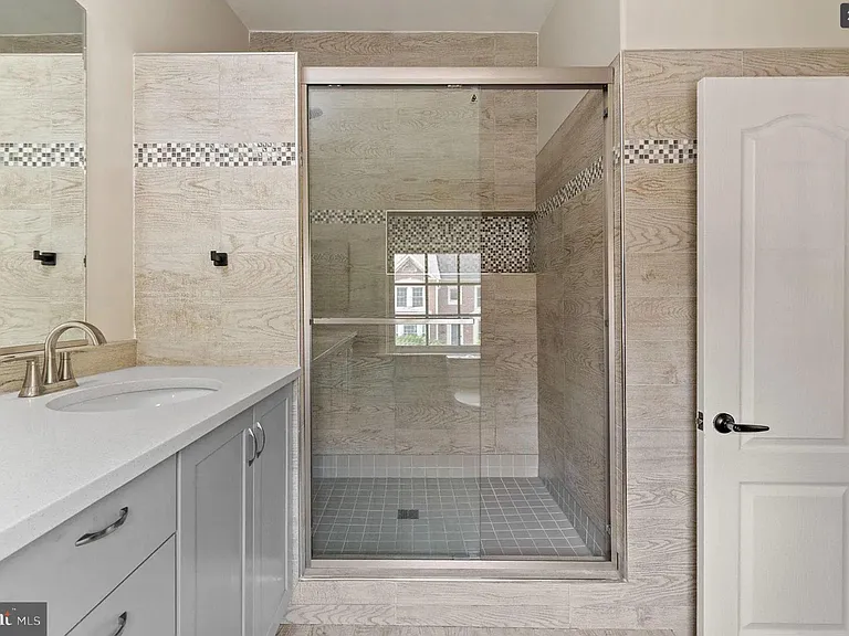 3906 Valley Ridge Dr — Photo 29