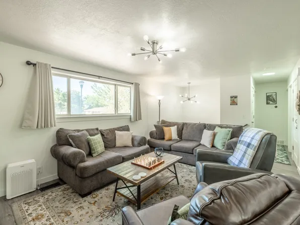 581 E 10600 S #Id1605952p, Sandy, UT 84070