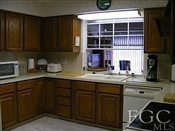 5th image of 1270 Broadwater Dr