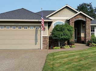 11992 Hazel Park Dr, Oregon City, OR 97045