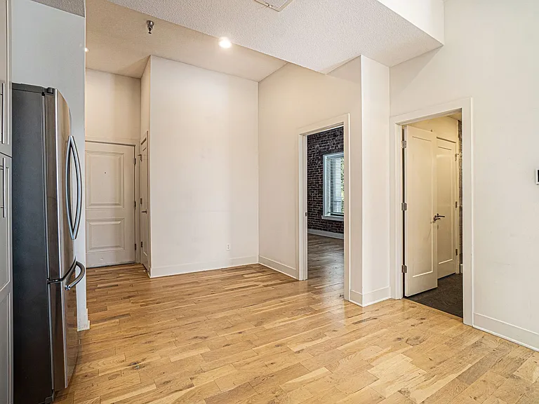 435 Westport Rd #302 — Photo 35